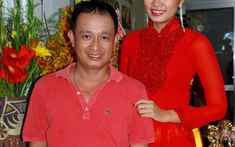 NTK Nguyễn Tuấn mang áo dài Việt sang Australia quảng bá