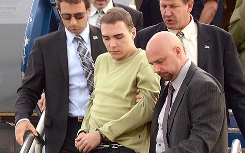 Chấn động giết người rồi gửi bộ phận cơ thể tới văn phòng thủ tướng