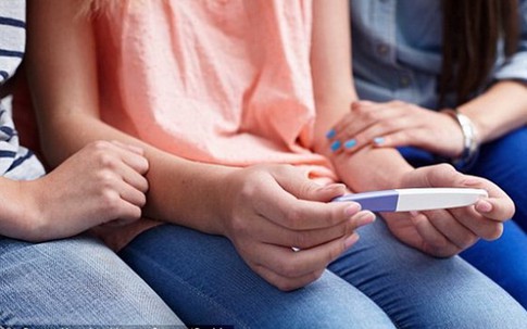 5 ngày đi dã ngoại, 7 nữ sinh 13 tuổi mang thai