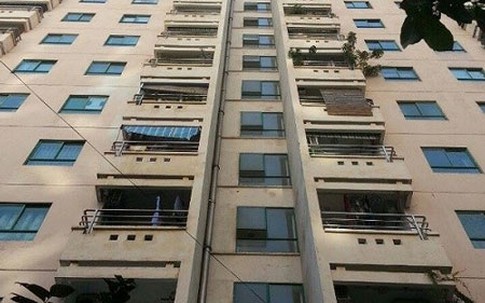 Hà Nội: Rơi từ tầng 16 chung cư, cô gái trẻ tử vong