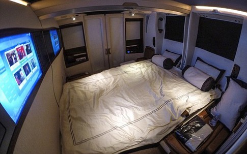 "Đột nhập" khoang hạng nhất không khác gì khách sạn 5 sao của Singapore Airlines