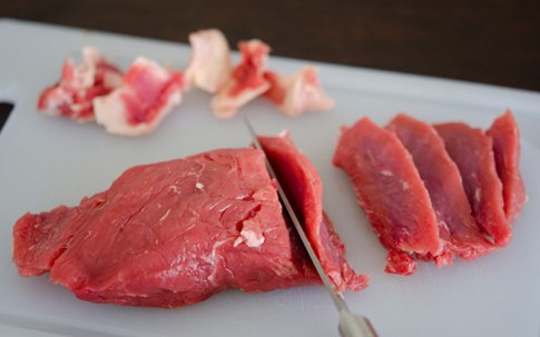 Mách bạn cách thái thịt đúng bài bản