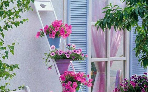 Những ban công nhỏ nhưng lãng mạn