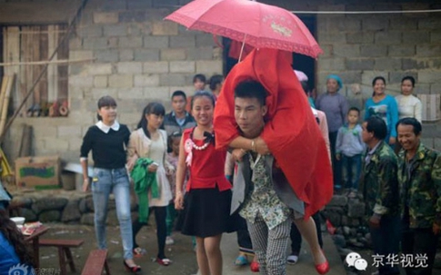 Làm cô dâu khi 13 tuổi