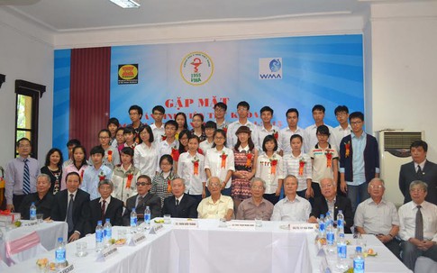 Gặp mặt tân sinh viên thủ khoa ngành y dược năm học 2014 – 2015