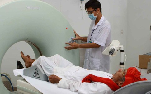 Chấn chỉnh công tác xã hội hóa, khám chữa theo yêu cầu trong các cơ sở khám, chữa bệnh công lập