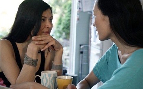 "Chị thiếu lẳng lơ, mà em thì có thừa!"