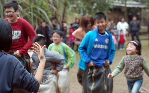 Ngăn chặn thu lợi bất chính từ lễ hội Tết