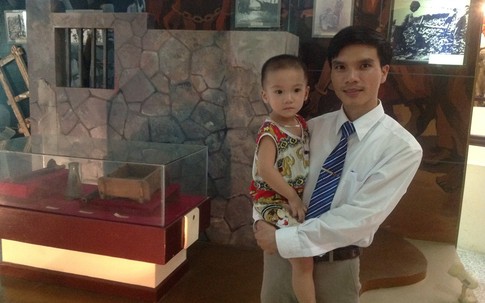 Thầy giáo làng và những bản nhạc khiến học sinh “phát cuồng”