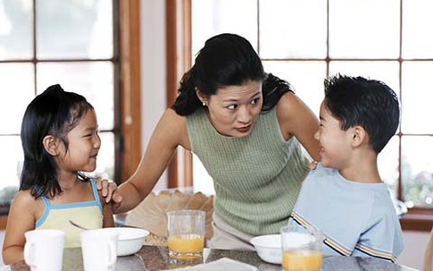 6 lời khuyên dạy trẻ vâng lời không cần quát mắng