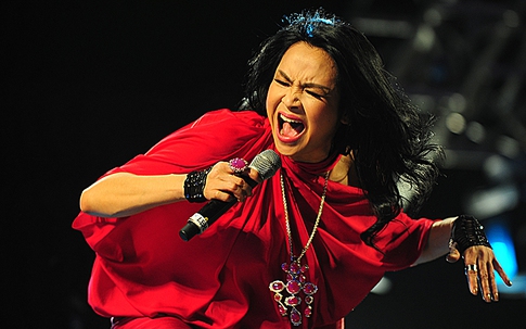 Thanh Lam "cuồng điên" trong đêm nhạc của Quốc Trung