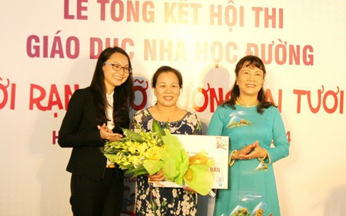 Trao giải hội thi “Nụ cười rạng rỡ, tương lai tươi sáng"