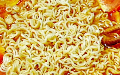 Xác minh tin đồn mỳ tôm chứa sinh vật lạ