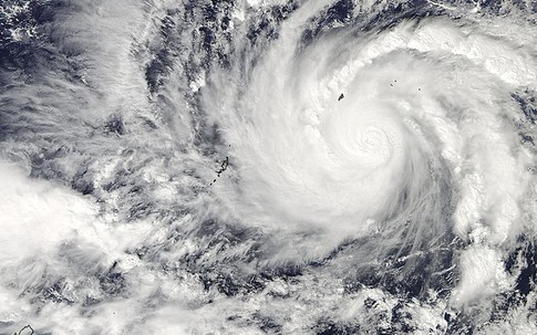 Bão Hagupit đổ bộ Philippines, một triệu người di tản