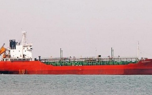Tàu Việt Nam "mất tích" đang trở về, bị cướp biển hút 1/3 dầu