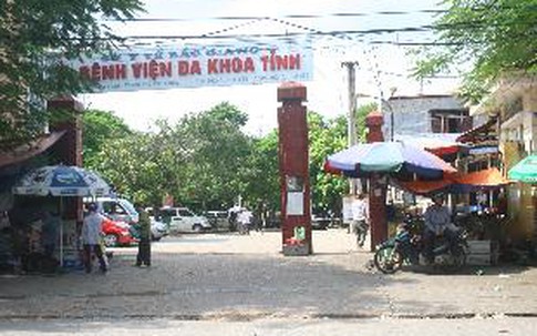 Tạo dựng niềm tin, thuyết phục người dân không chuyển tuyến