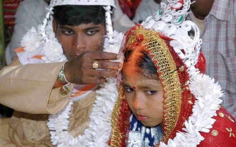 Rớt nước mắt ước nguyện của bé gái bị ép đính hôn ngay lúc mới sinh