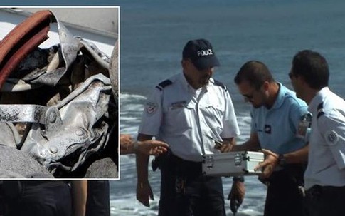 Vụ MH370: Vật thể mới tìm thấy chỉ là chiếc thang gấp