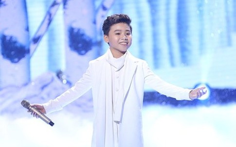 Cậu bé nghèo xuất sắc vào chung kết The Voice Kids