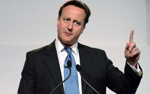 Thủ tướng Anh nghẹn cháo khi nghe tin tức trên tivi