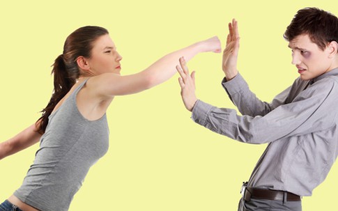 Nước mắt khô của người đàn ông bị vợ bạo hành