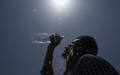 Sẽ nắng nóng kỷ lục 65 độ C ở Ả Rập Saudi