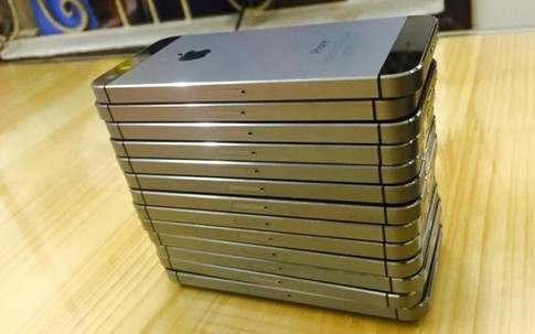 Sau iPhone 5C, 5S khóa mạng giá 6 triệu rục rịch đổ bộ VN
