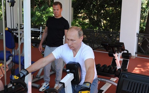 Bí quyết để có thân hình rắn chắc và hấp dẫn của tổng thống Putin