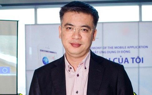 Biên tập viên Quang Minh hiếm hoi đi event