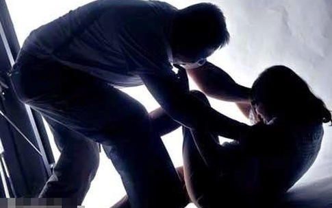 Nhẹ dạ, thiếu nữ 16 tuổi bị cưỡng hiếp nhiều lần
