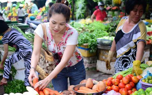 Hàng Trung Quốc về nhiều, giá vẫn cao