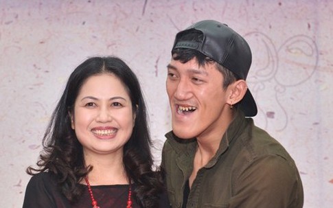 Ngày về trường cũ của cậu học trò cá biệt