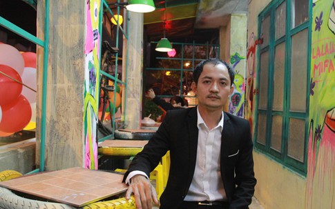 Bỏ nghề giảng viên đi bán mì chũ, kem tươi