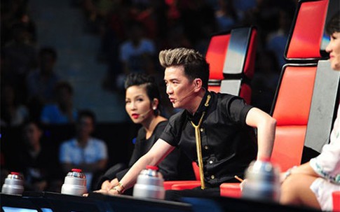 Mr. Đàm nhận cát-xê 3 tỷ ngồi ghế nóng The Voice?