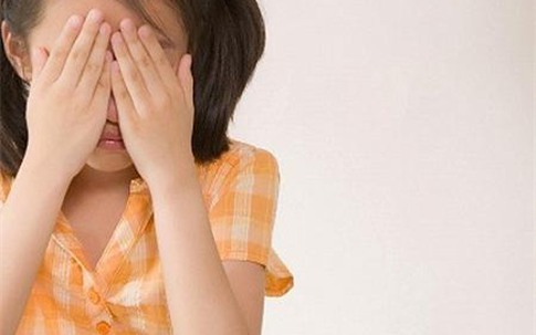 Người lớn vô tình, trẻ nhỏ tổn thương