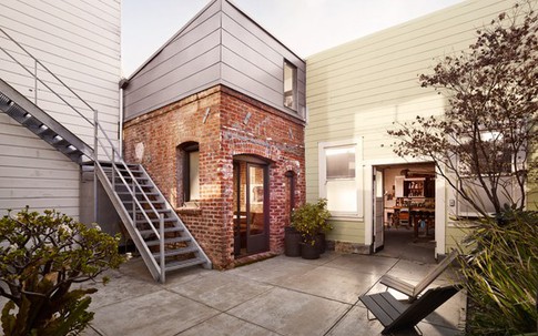 Phòng chứa nồi hơi 'lột xác' thành ngôi nhà tuyệt đẹp sau cải tạo