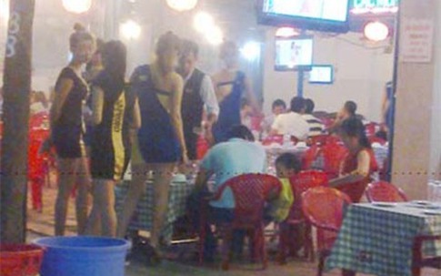 "Siêu quán nhậu" với "đặc sản chân dài" hút khách ở Sài Gòn