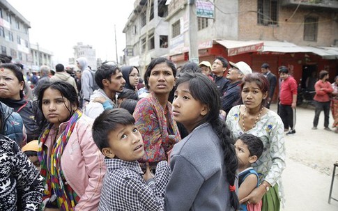 Nữ sinh Việt kể lại giây phút thoát hiểm kinh hoàng trong động đất Nepal