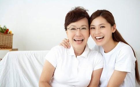 Lợi dụng mất điện để tranh thủ ai ngờ hôn nhầm