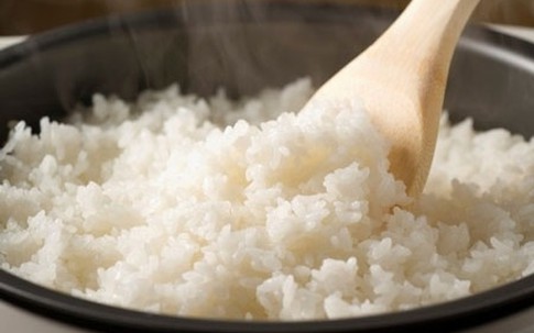 Thực hư ăn cơm nguội hâm nóng có thể gây ung thư