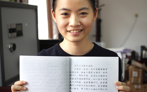 Du học sinh Việt gây sốt vì viết tiếng Trung quá đẹp