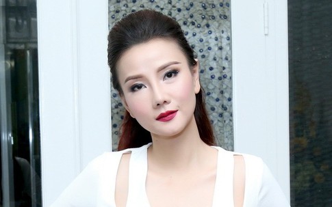 Dương Yến Ngọc: 'Phẫu thuật thẩm mỹ để thay đổi sau ly hôn'