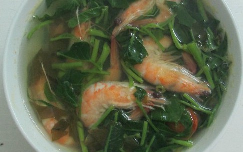 Canh chua rau muống nấu tôm