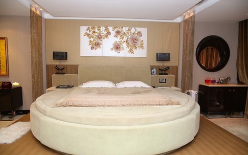 Phòng ngủ từ sang trọng tới giản đơn của sao Việt
