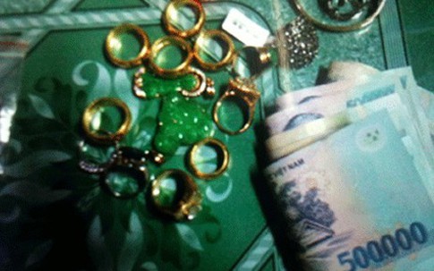 Lòng tham của người đàn bà trú mưa nhờ