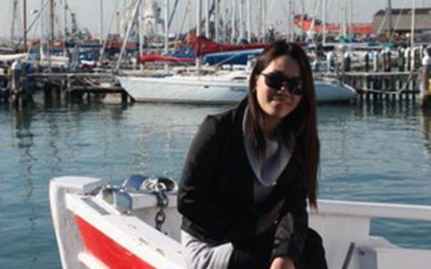 Ta đi làm ở Tây