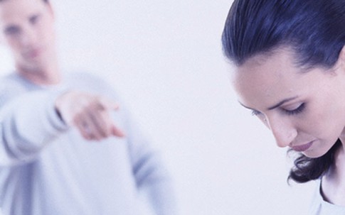 Bạo hành bằng võ... miệng