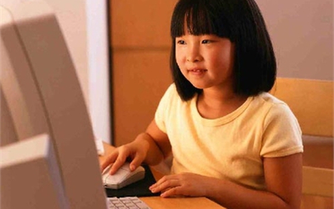 Những cách dạy con sử dụng Facebook của 1 gia đình Hà Nội