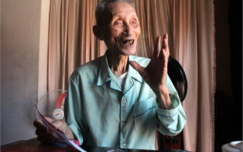 Kí ức ngày ‘cướp huyện đường’ của cụ già 100 tuổi