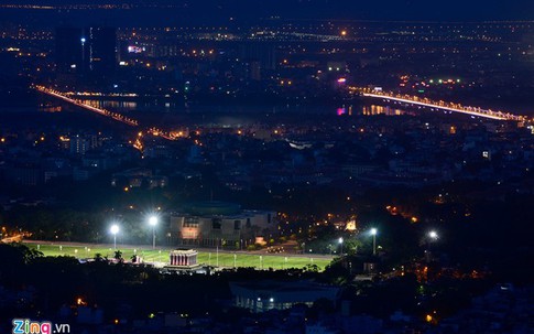 Khoảnh khắc Hà Nội khác lạ về đêm